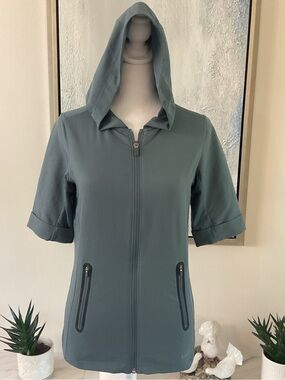 **Nike Short-Sleeve Hooded Golf Tour Performance Zip Jacket in Slate